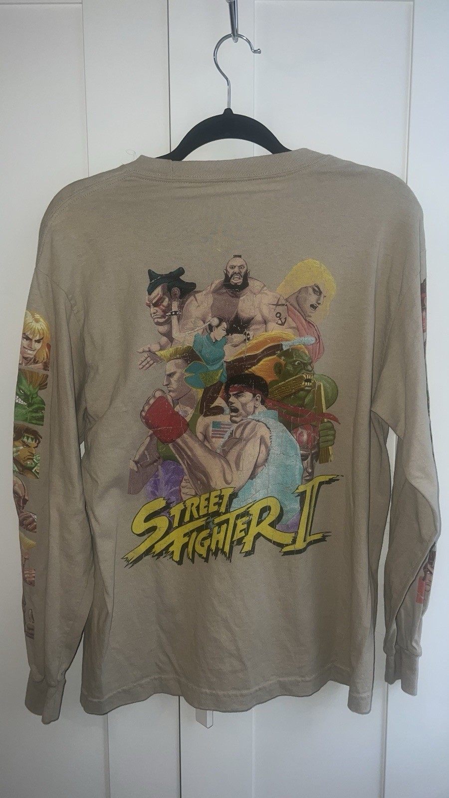 Street Fighter II Men&rsquo;s M Beige Long Sleeve Crew Neck Double-Sided Graphic Tee
