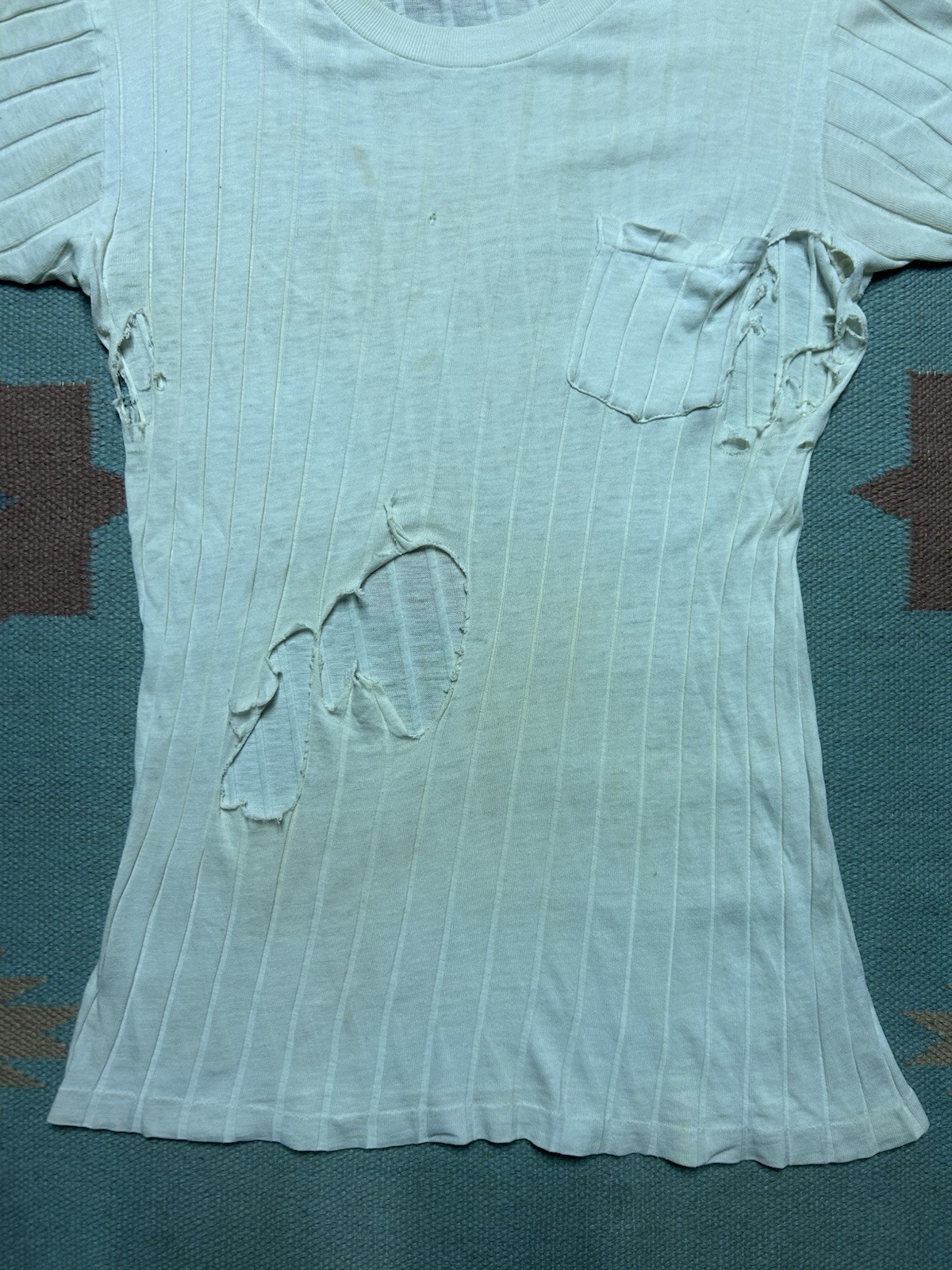 Vintage 40s 50s blank white pocket t shirt ribbed cotton distressed thrashed Med