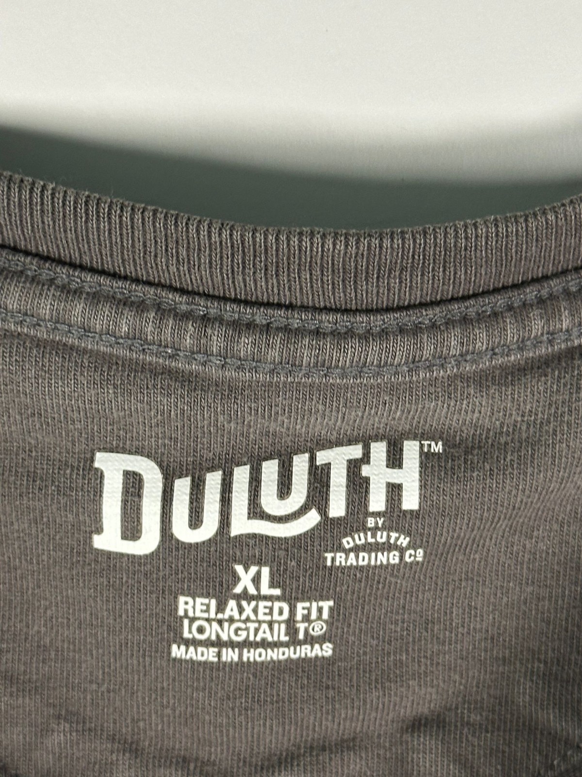 Duluth Trading Co Shirt Mens XL Relaxed Fit Longtail 100% Cotton Gray Crewneck