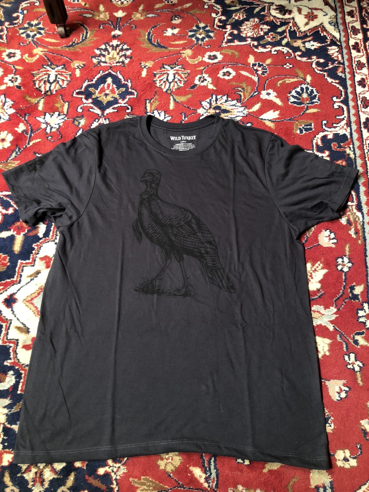 Wild Turkey Bourbon Whiskey T-shirt Liquor Clothes Clothing Shirt Alcohol Bar M