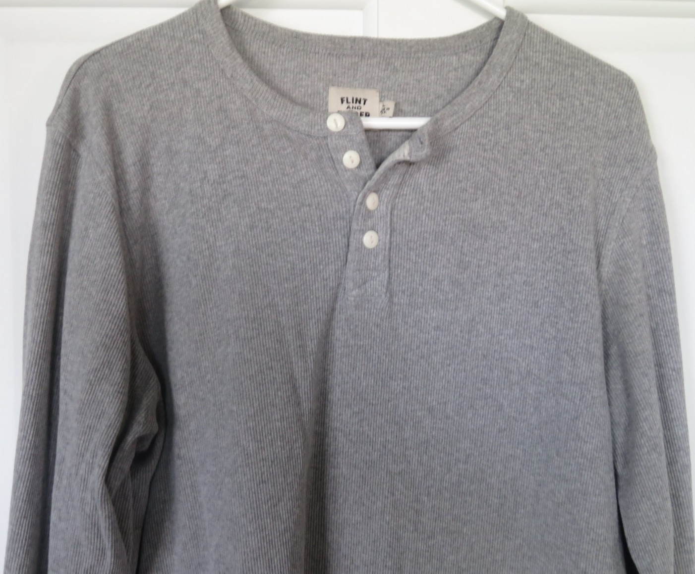 Flint and Tinder Henley Shirt Mens Size Large Gray L/S Ribbed Waffle USA Comfort