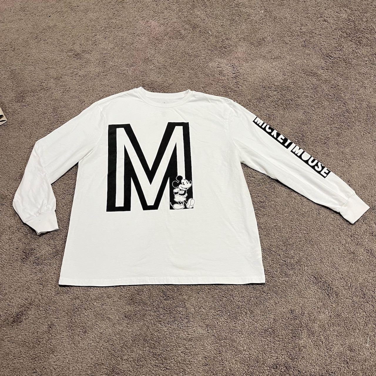 Disney Mickey Mouse Graphic Long Sleeve Crewneck T-Shirt Men&rsquo;s XL White Tee