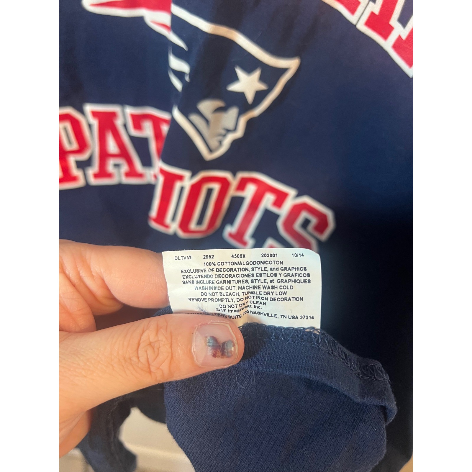 Majestic Mens T-Shirt New England Patriots Graphic Navy Blue Size M
