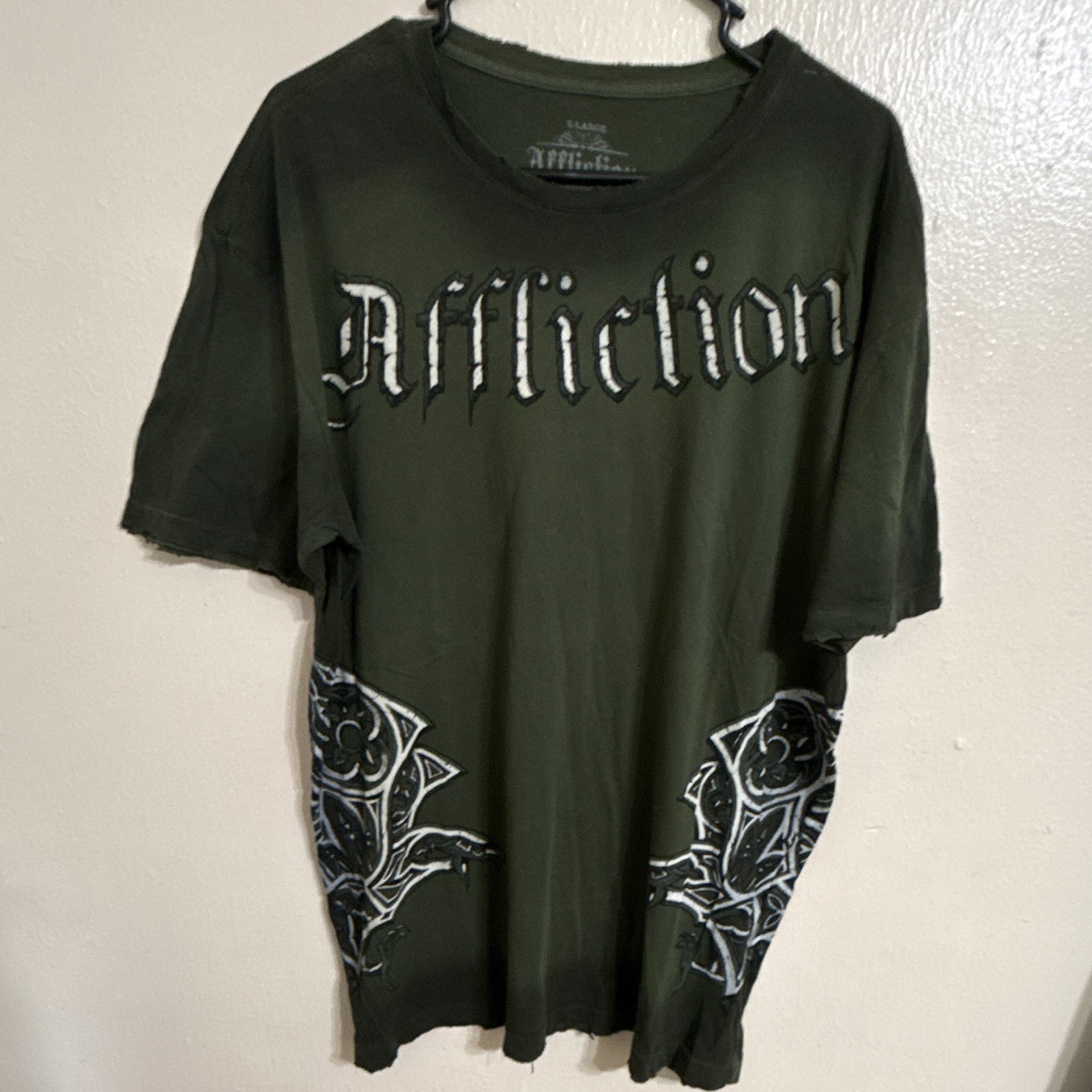Affliction Signature Series Randy Couture Green Men&rsquo;s XL Graphic T-Shirt