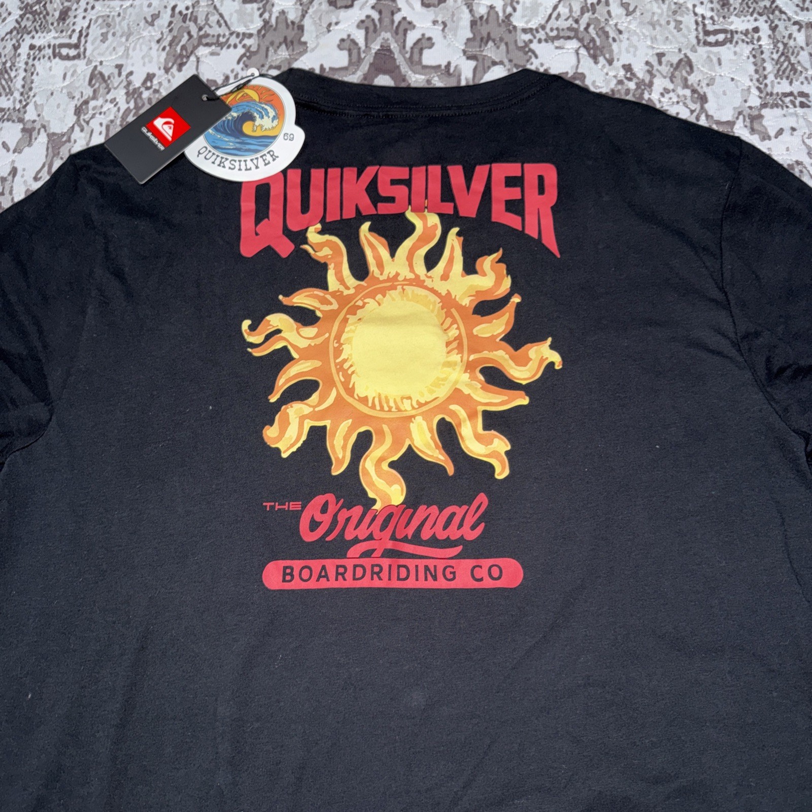 NWT Quiksilver Black Graphic SS Sun Tee QSM15GT121 Men’s Size XL. D4