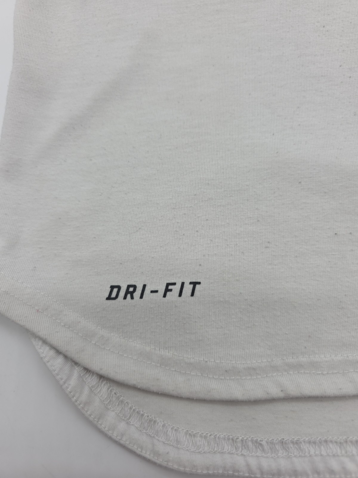 Nike SB T-Shirt Men Medium White Dri-Fit Swoosh Tee.#48066