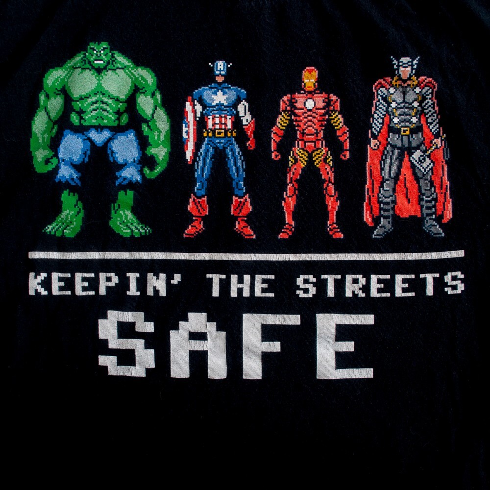 Marvel Avengers Keepin&rsquo; The Streets Safe Mens T Shirt Size M 38/40 Black