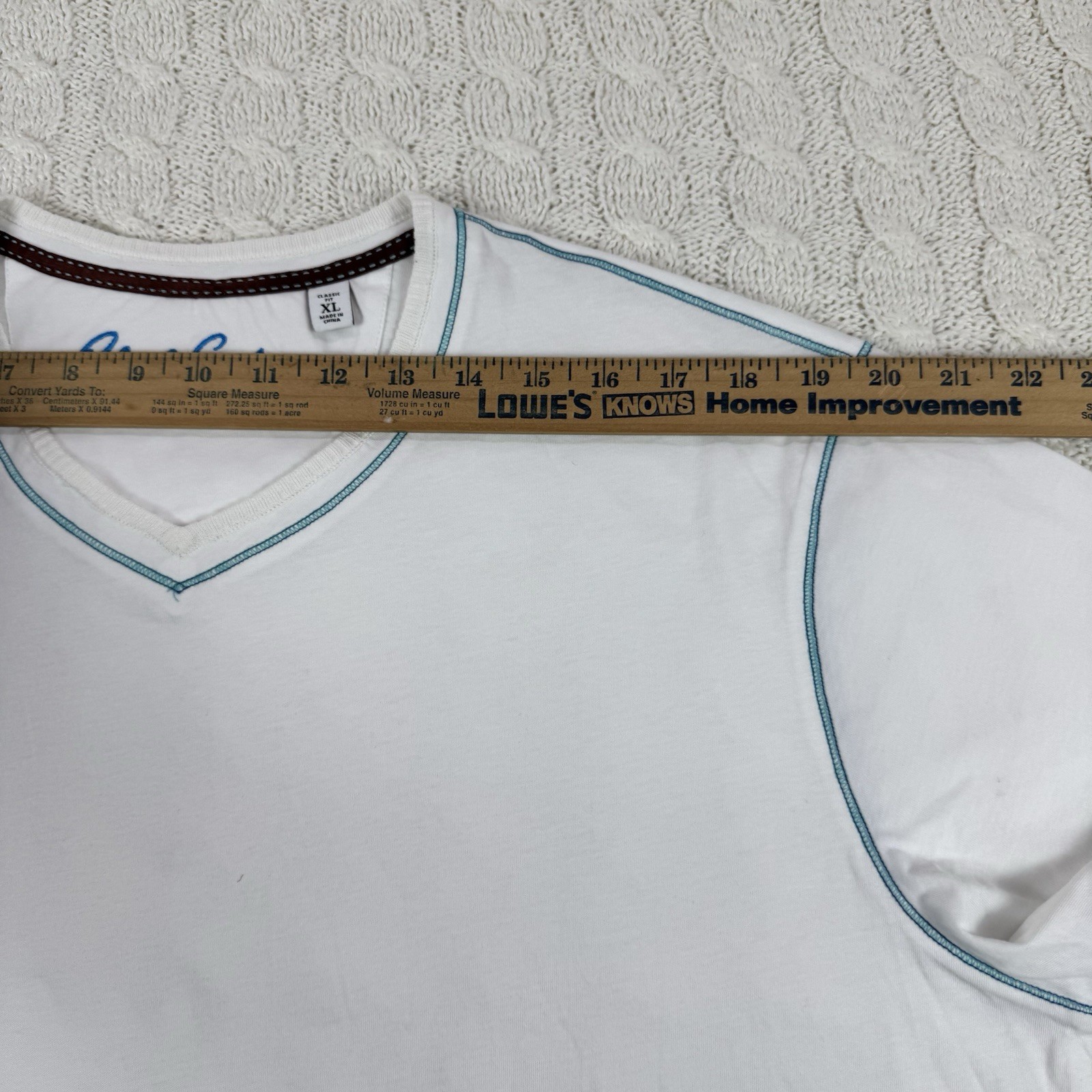 Robert Graham Classic Fit V Neck T-Shirt Men’s Size XL White Knit Supima Cotton