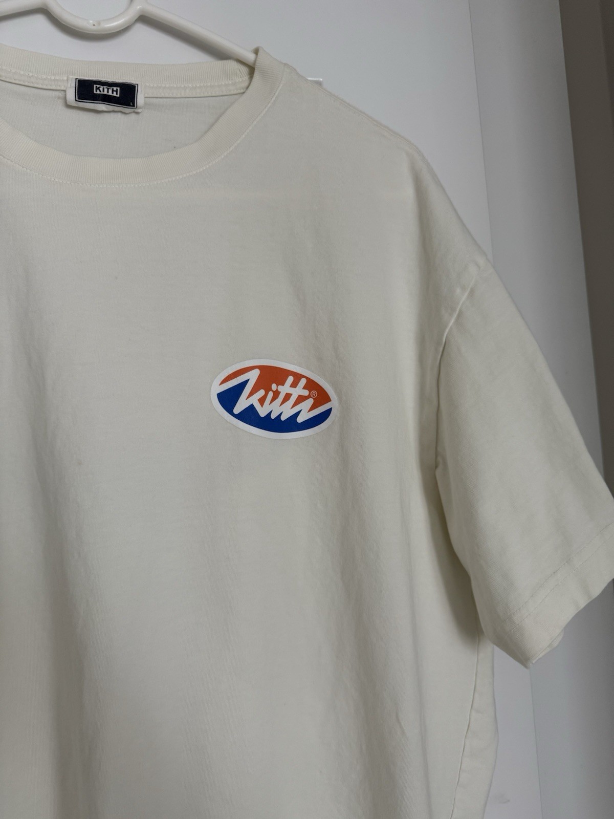 Kith Men&rsquo;s Split Logo Short Sleeve Graphic Tee Spring/Summer 2025 – Silk – Large