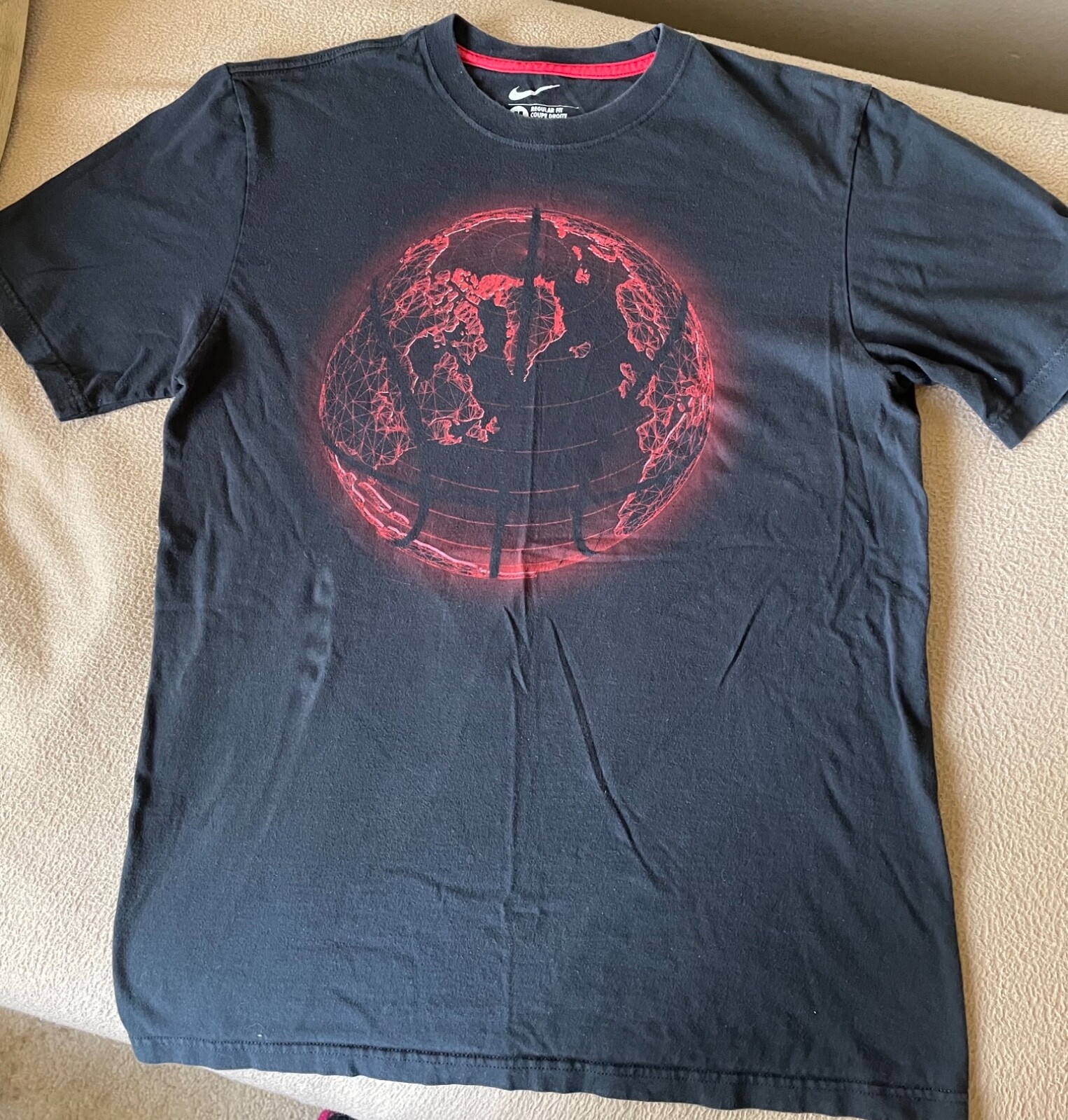 Nike Men&rsquo;s Short Sleeve Graphics T-Shirt Black Size M