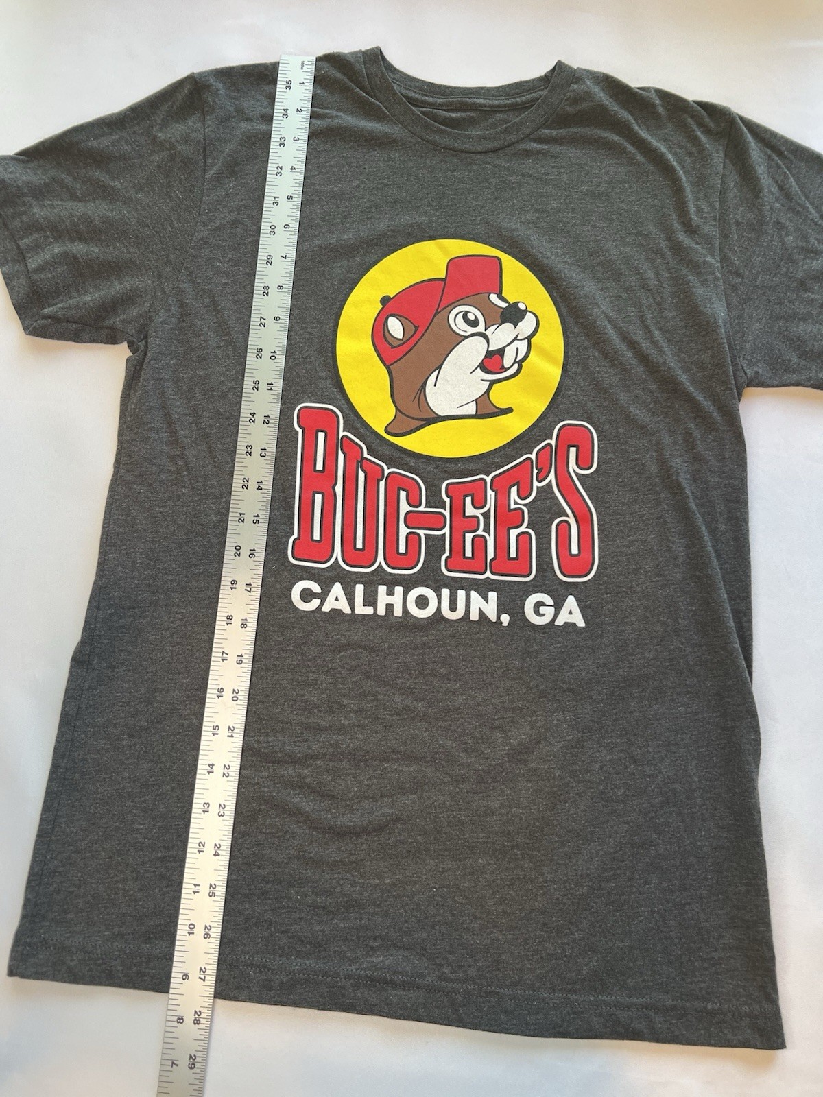 Buc-ee&rsquo;s Calhoun GA Buc-ee Logo Graphic T-Shirt Gray M Cotton Blend