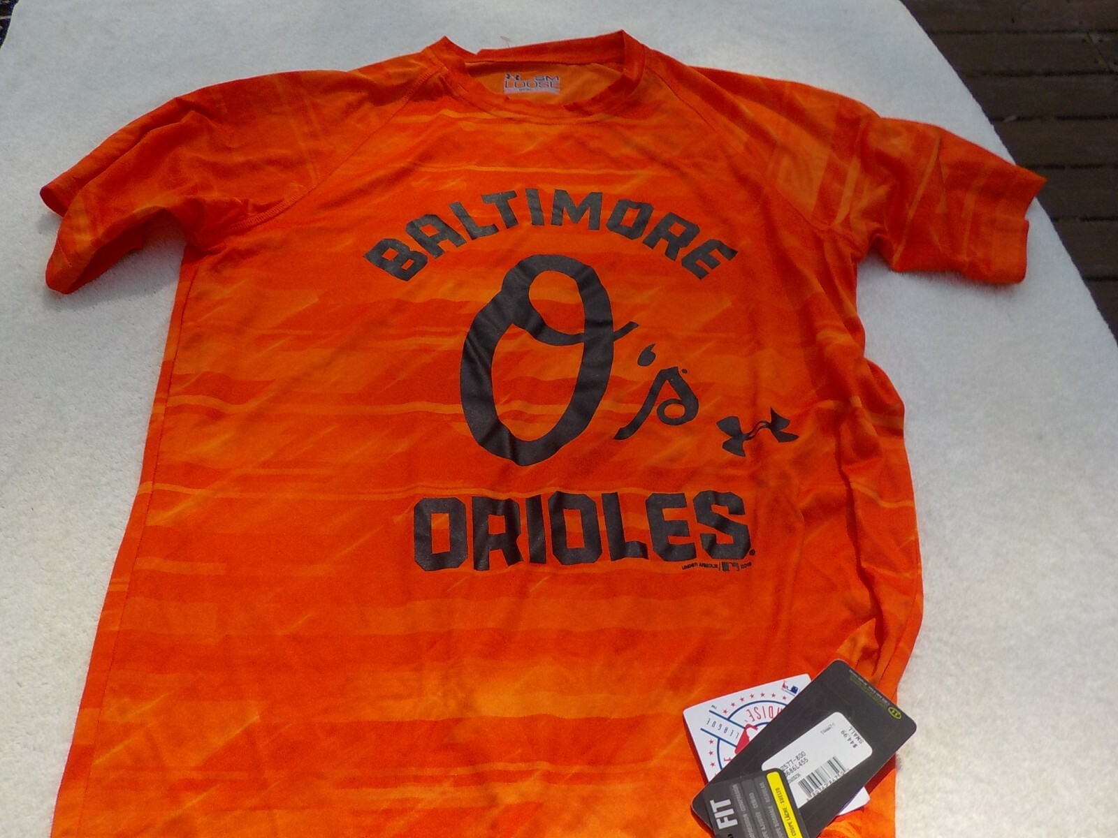 NWT Under Armour loose fit Heat Gear T, men&rsquo;s S, Orioles, Anti Odor, $45, orange