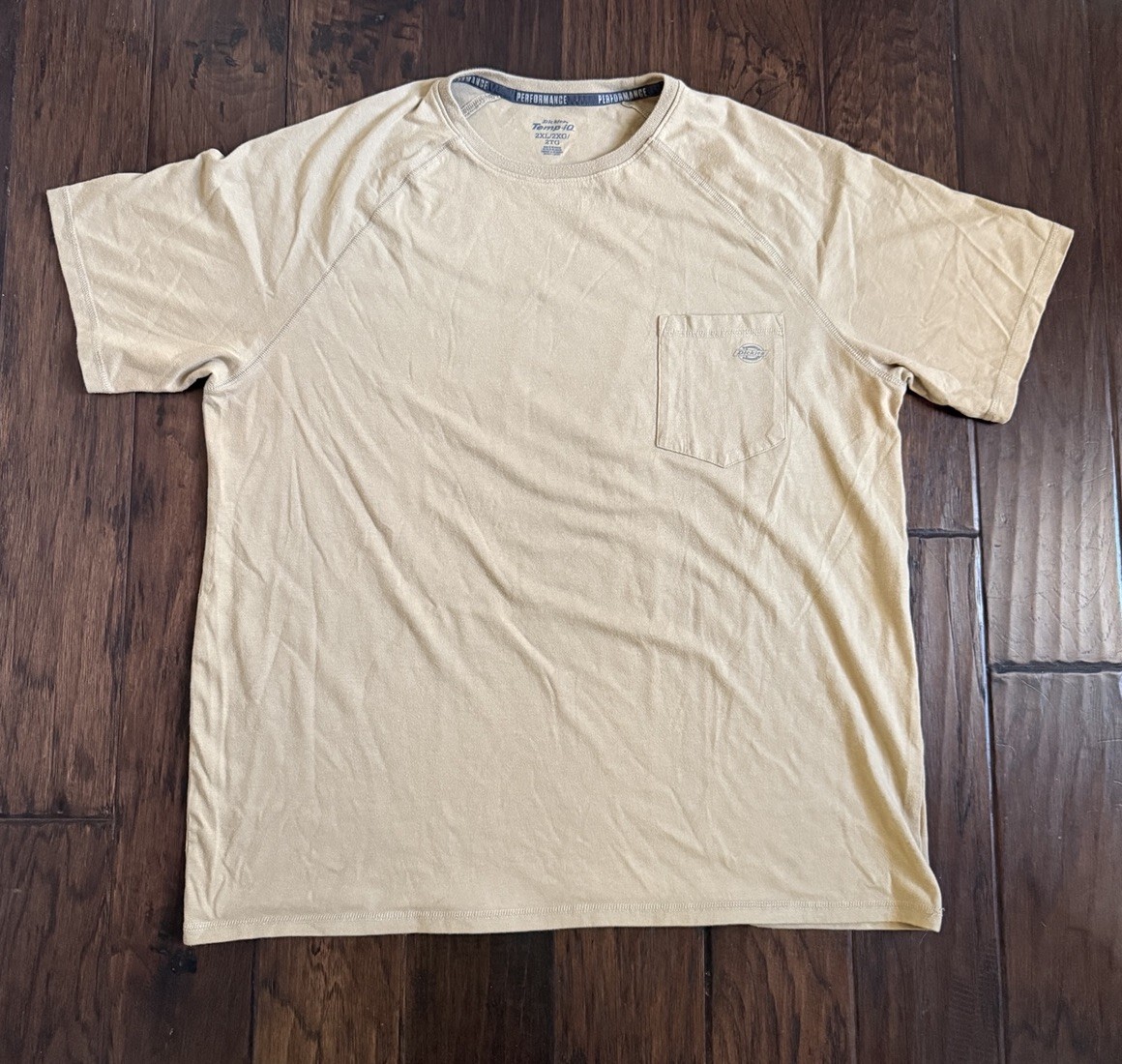 Dickies Men&rsquo;s Temp iQ Performance Cooling Pocket T Shirt Sand Brown 2XL