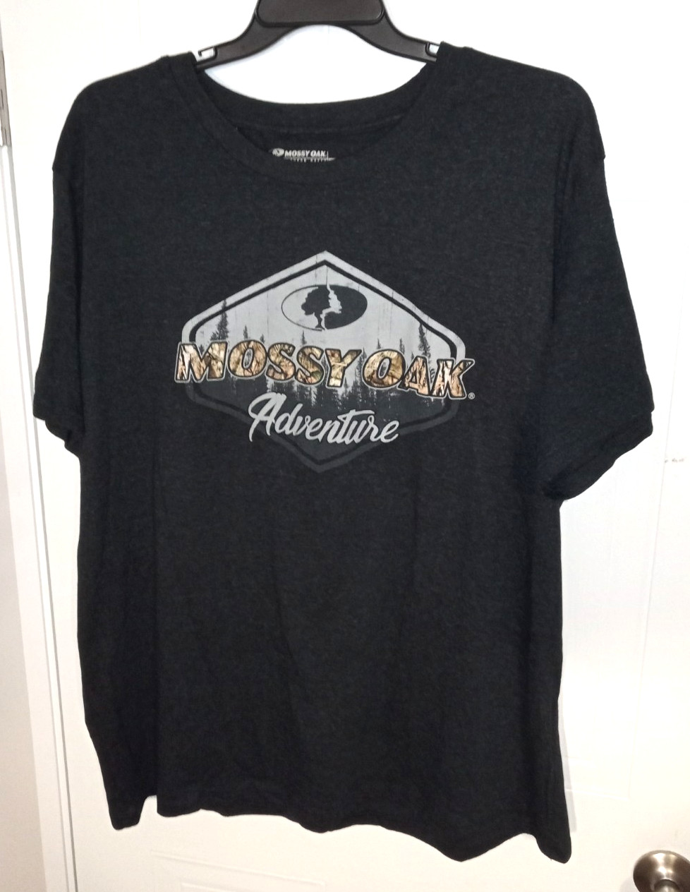 MOSSY OAK Adventure Men&rsquo;s Black Heather Short Sleeve Graphic T-Shirt – Size: 2XL