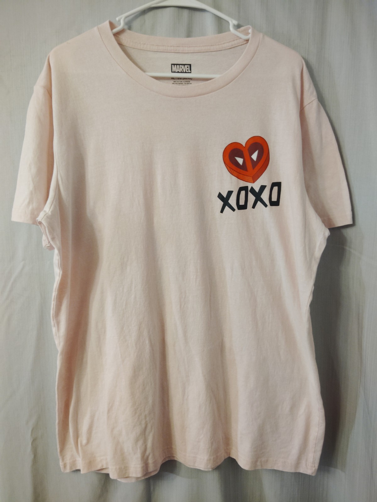 MARVEL DEADPOOL SHIRT MENS SIZE XL 40/42 PINK SHORT SLEEVE SUMMER LIGHTWEIGHT