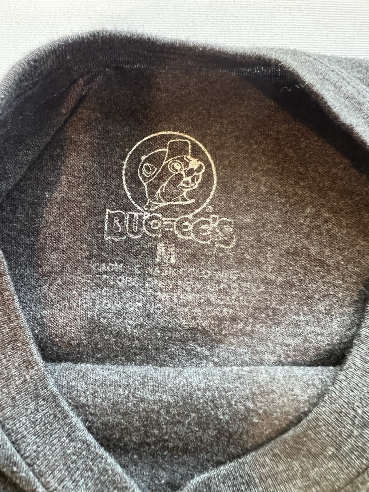 Buc-ee&rsquo;s Calhoun GA Buc-ee Logo Graphic T-Shirt Gray M Cotton Blend