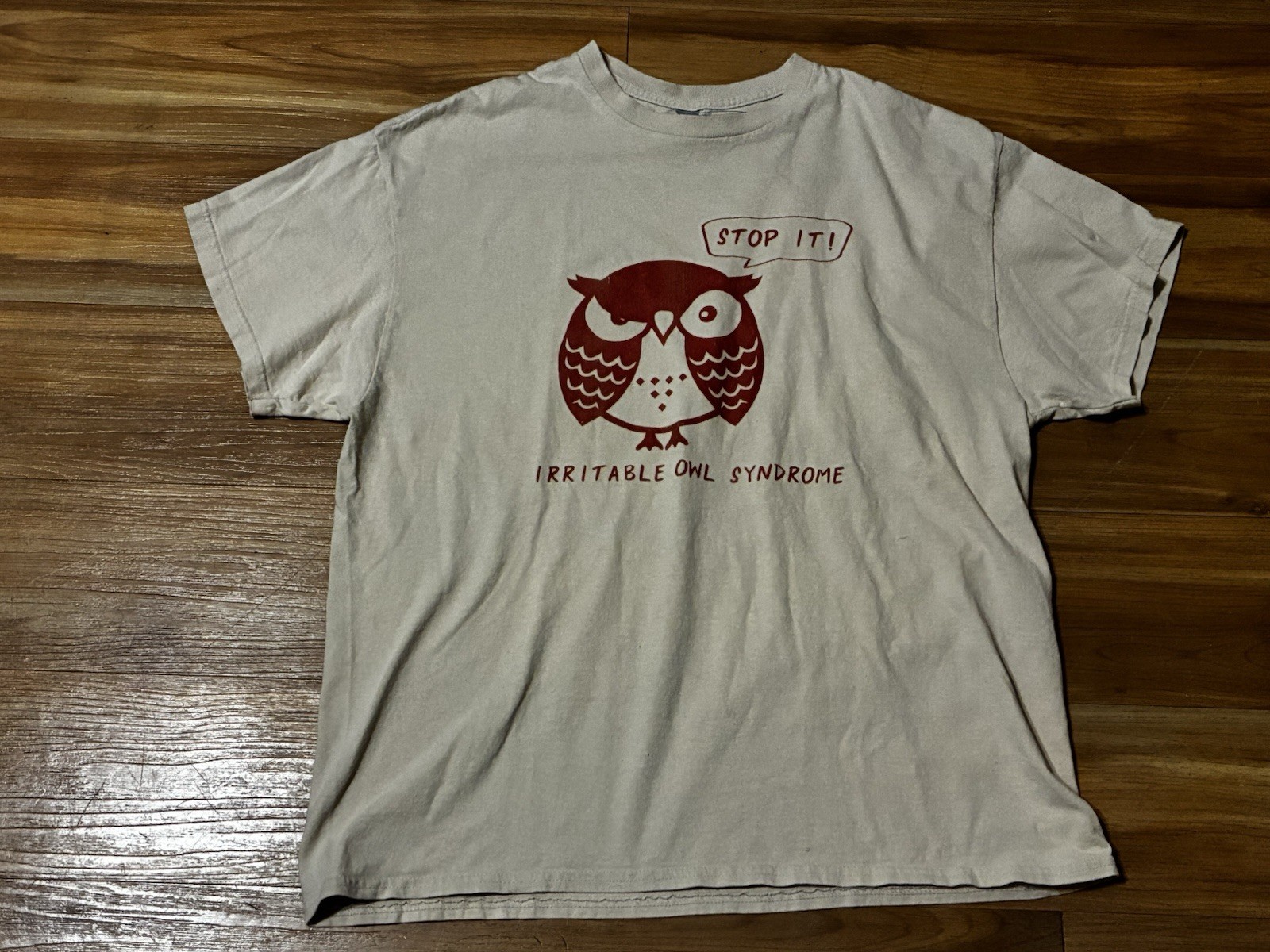 Irritable Owl Syndrome Graphic T-Shirt Beige Size XL Gildan
