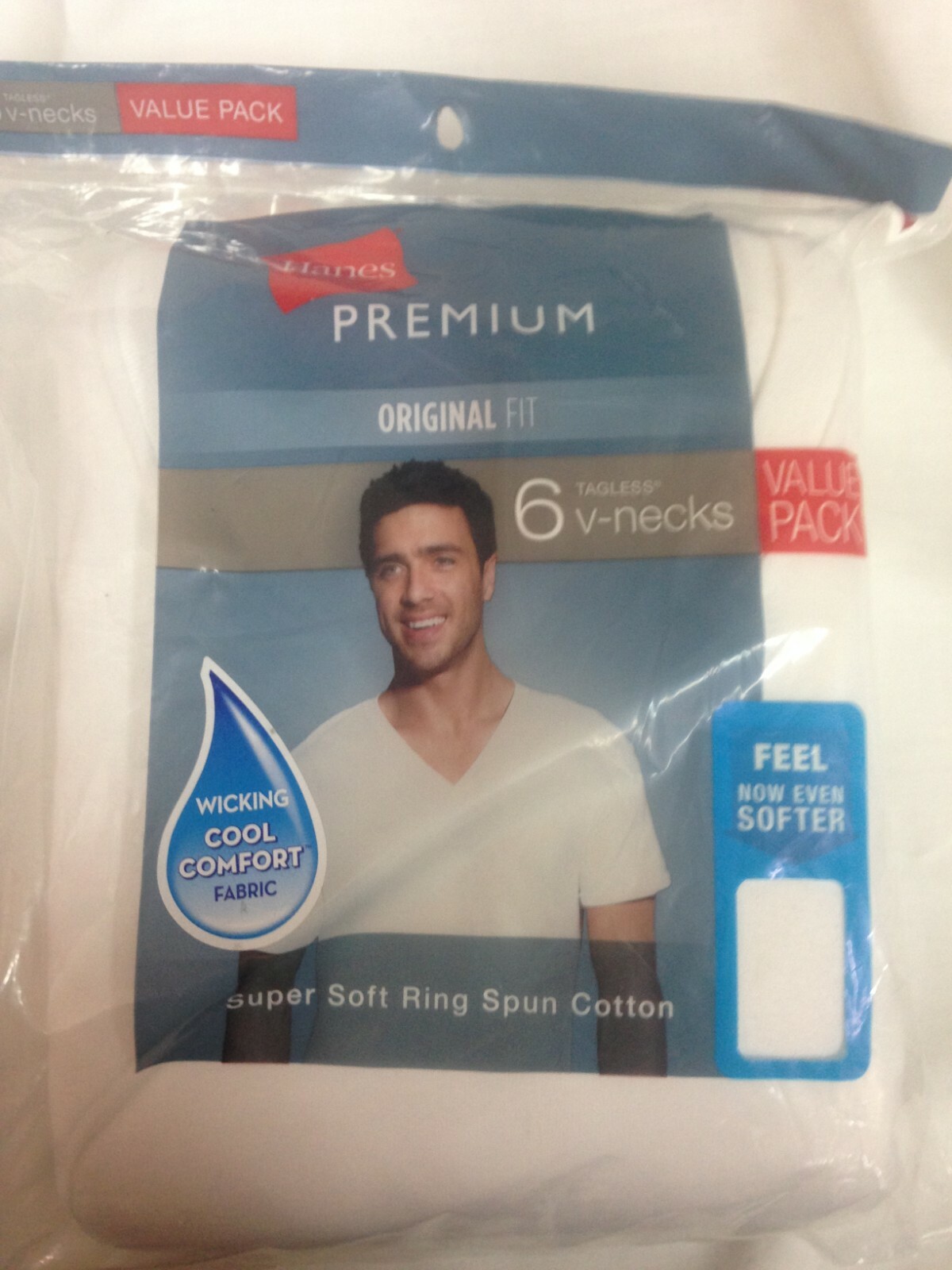 Hanes Premium Men&rsquo;s 6pk V-Neck T-Shirt – White Small