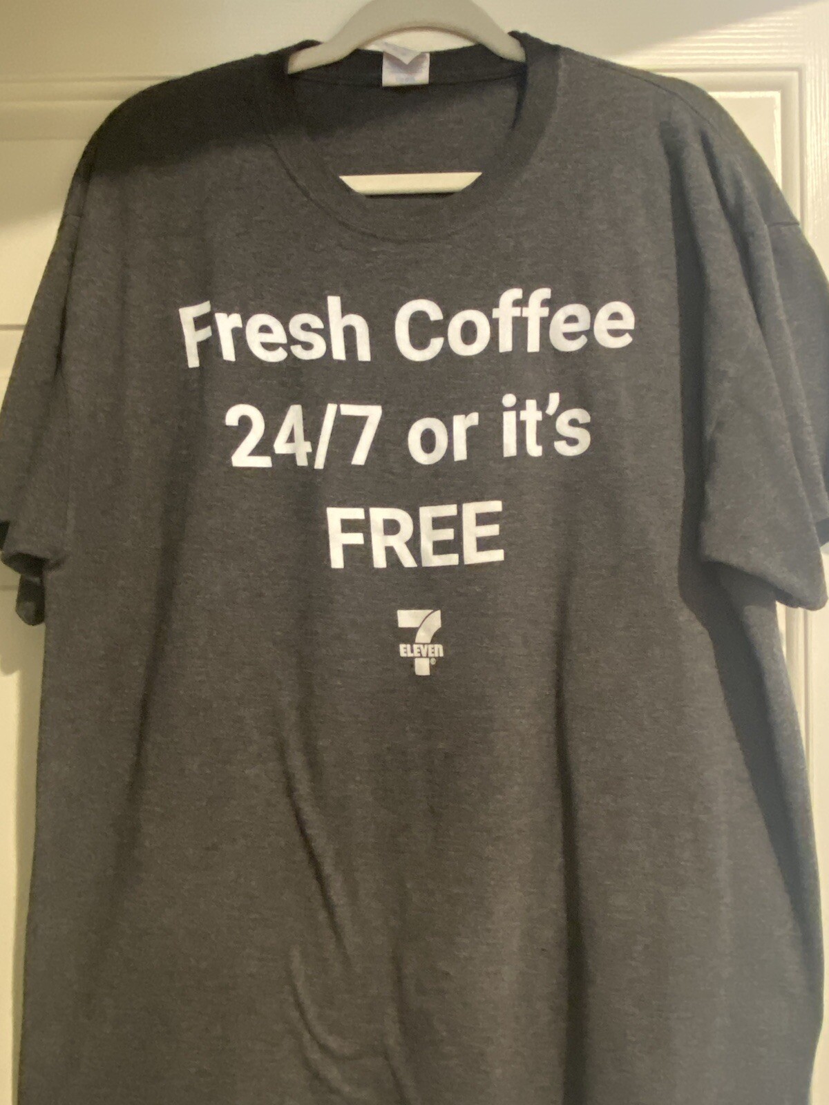 7 Eleven Fresh Coffee 24/7 T Shirt Men’s XL B102