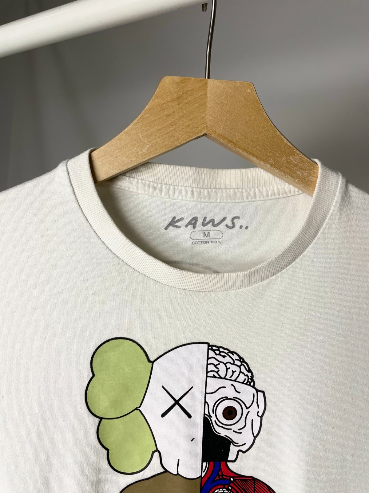 Kaws Summer XX ( Size S ) Vintage Companion Supreme White Tee T Shirt