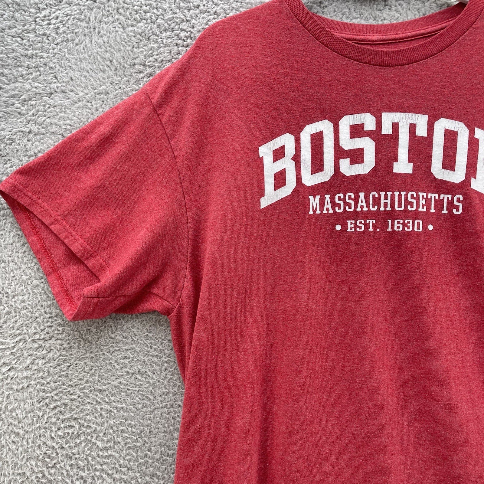 Boston Massachusetts Tee Men Large L Red Big Graphic Spell Out Casual Travel