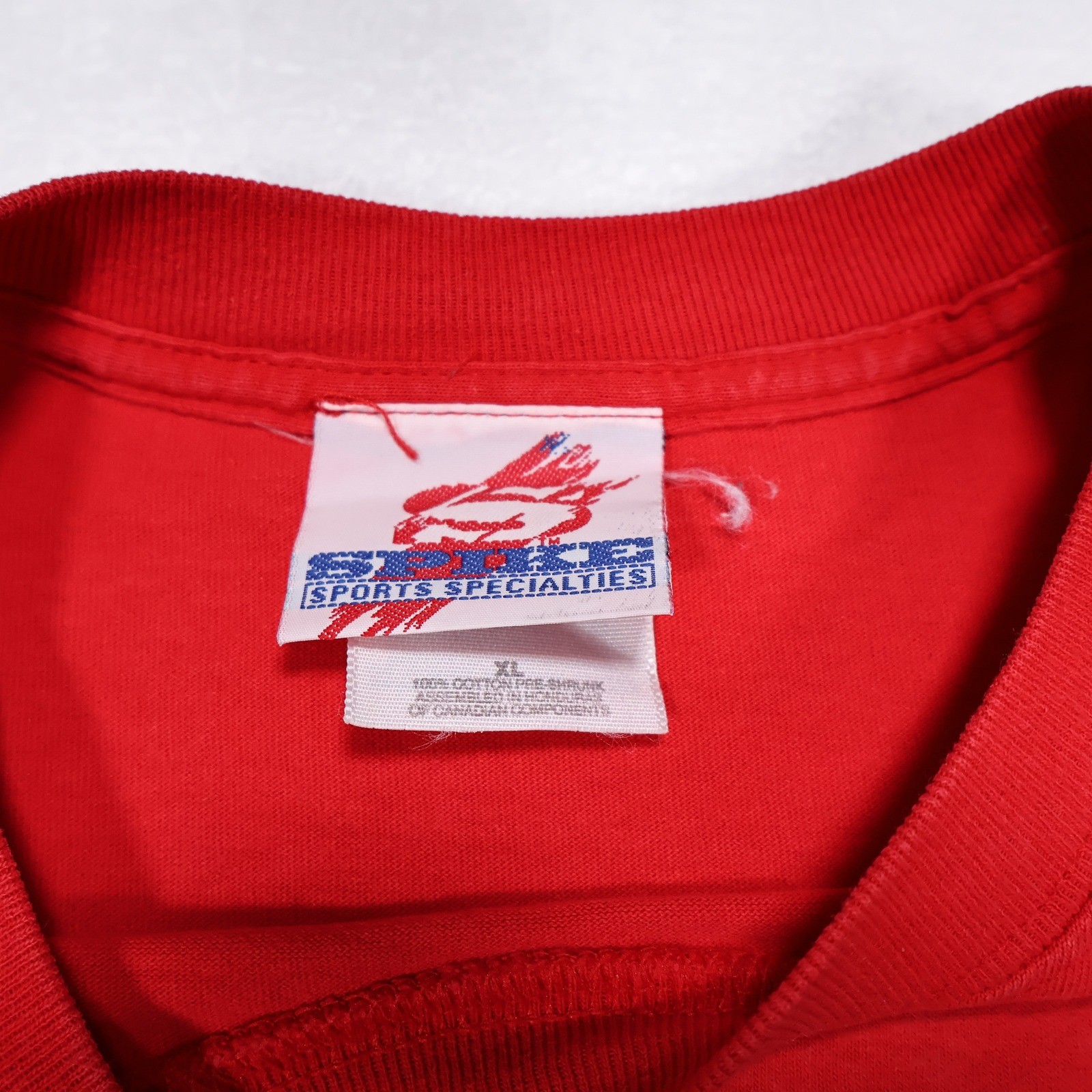 VINTAGE SPIKE&rsquo;S SPORTS Men&rsquo;s XL Red Embroidered NCAA Georgia Bulldogs T-Shirt