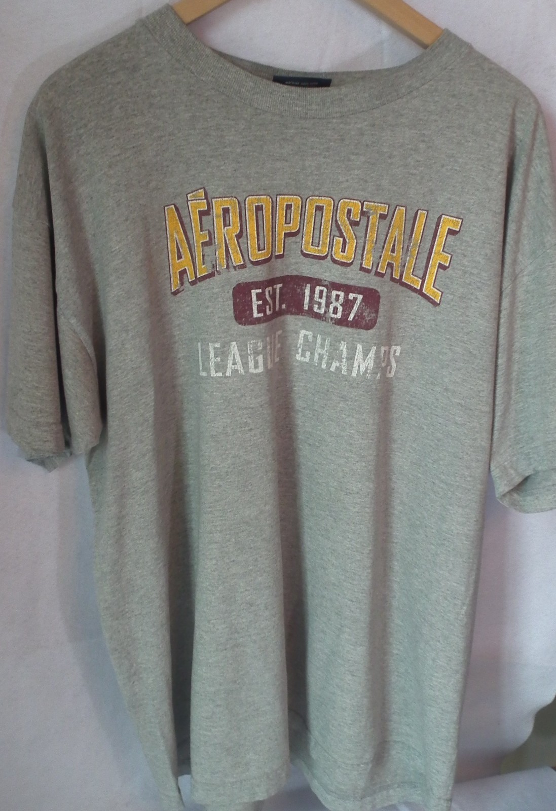 Aeropostale Men&rsquo;s Gray Tee w/ 1987 League Champs Print Size XL