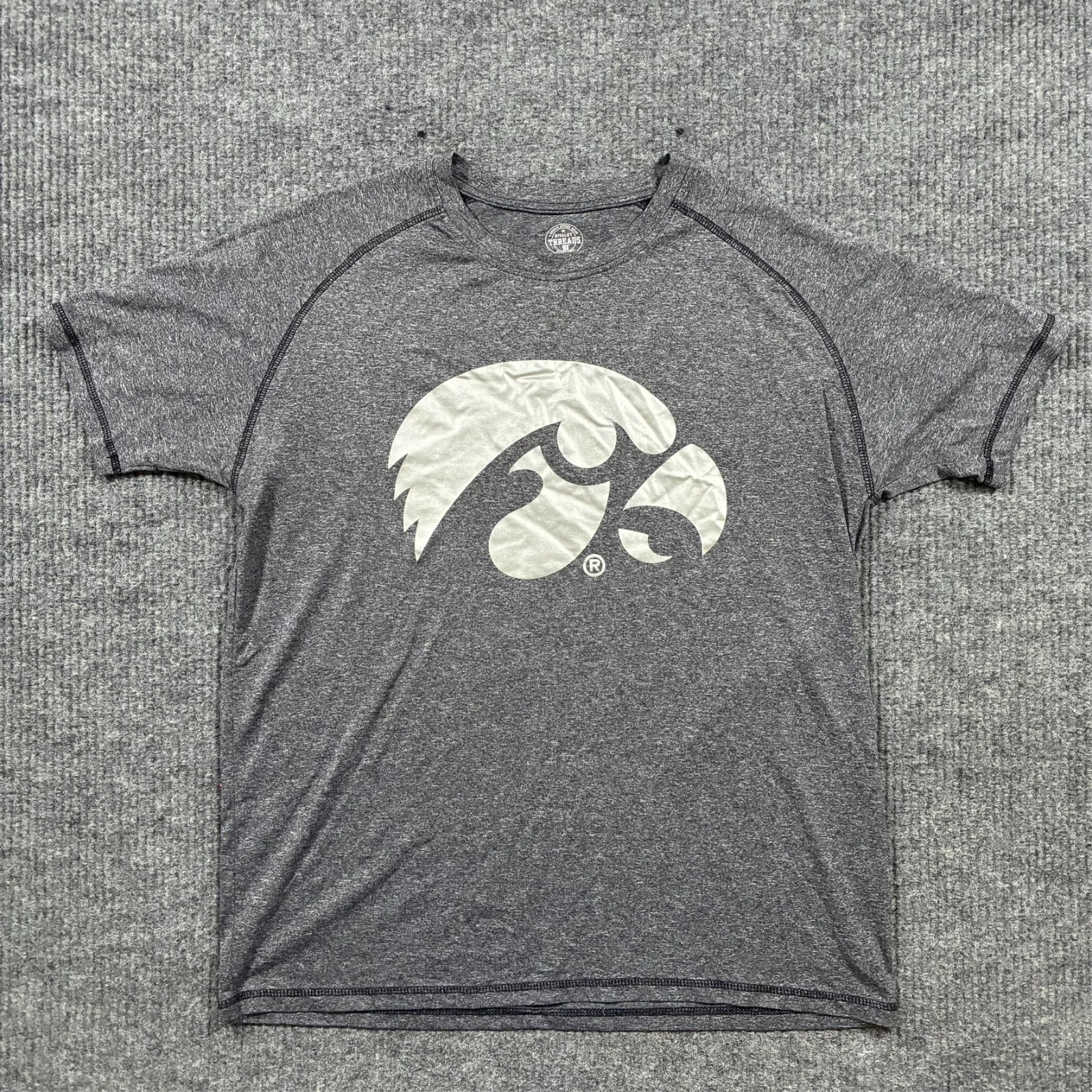 Rivalry Threads Iowa Hawkeyes T Shirt Mens L Gray Athletic Logo Short Sleeve