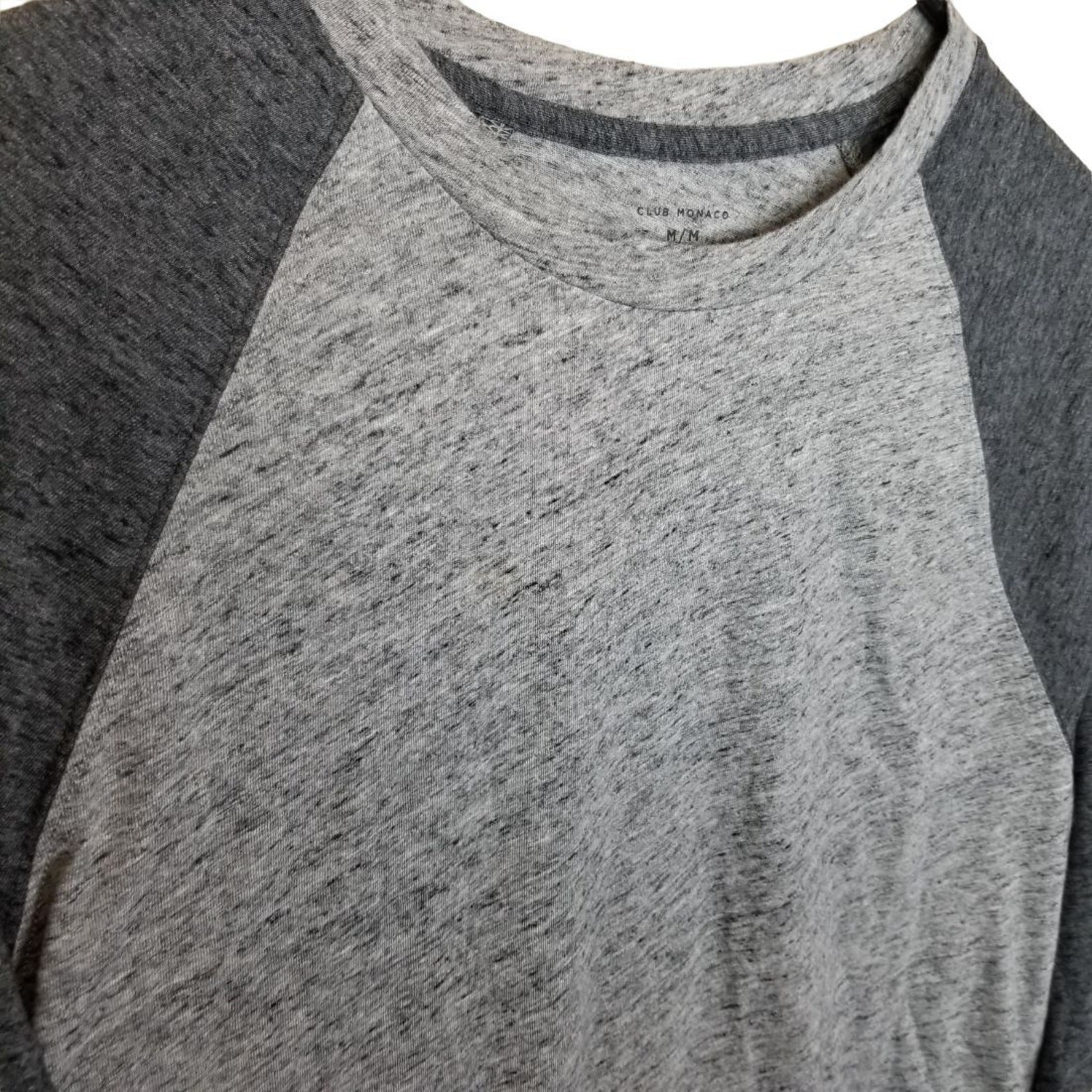 Club Monaco Mens Colorblock Baseball T-Shirt M Minimalist Weekend Vibes Stretch