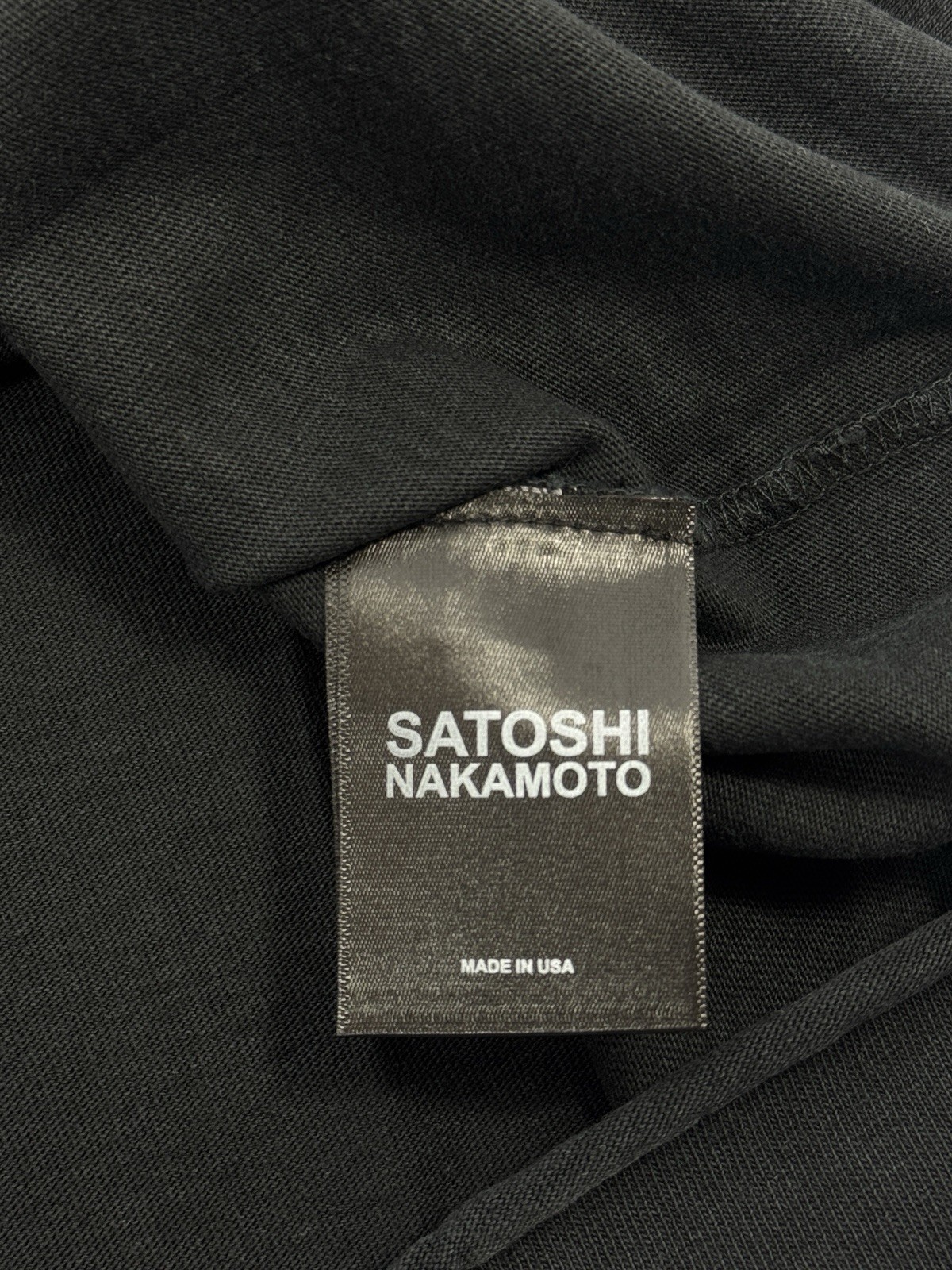 Satoshi Nakamoto – Million Bucks Cut-Off T-Shirt Size: L