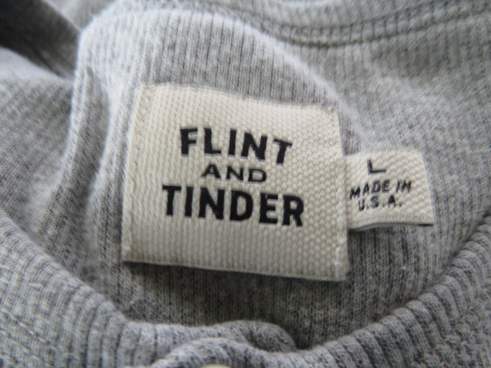 Flint and Tinder Henley Shirt Mens Size Large Gray L/S Ribbed Waffle USA Comfort