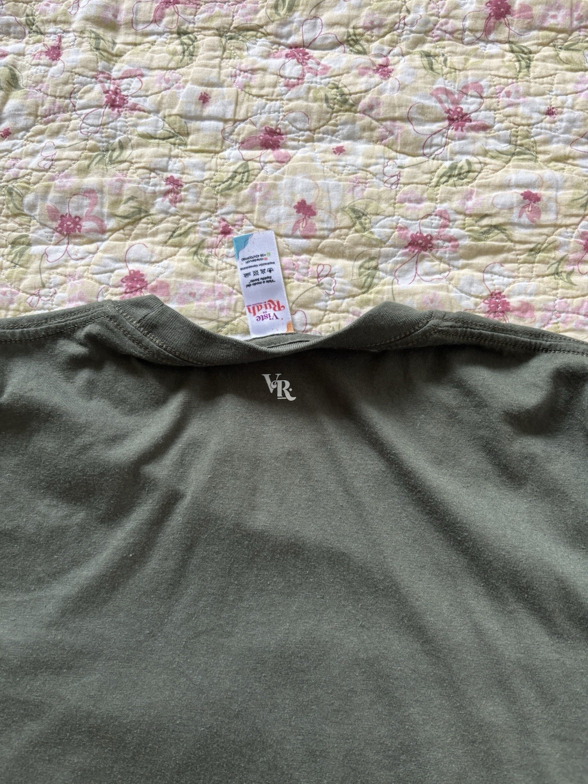 T-shirt with image of San Jose, Olive Green color Size L NWOT