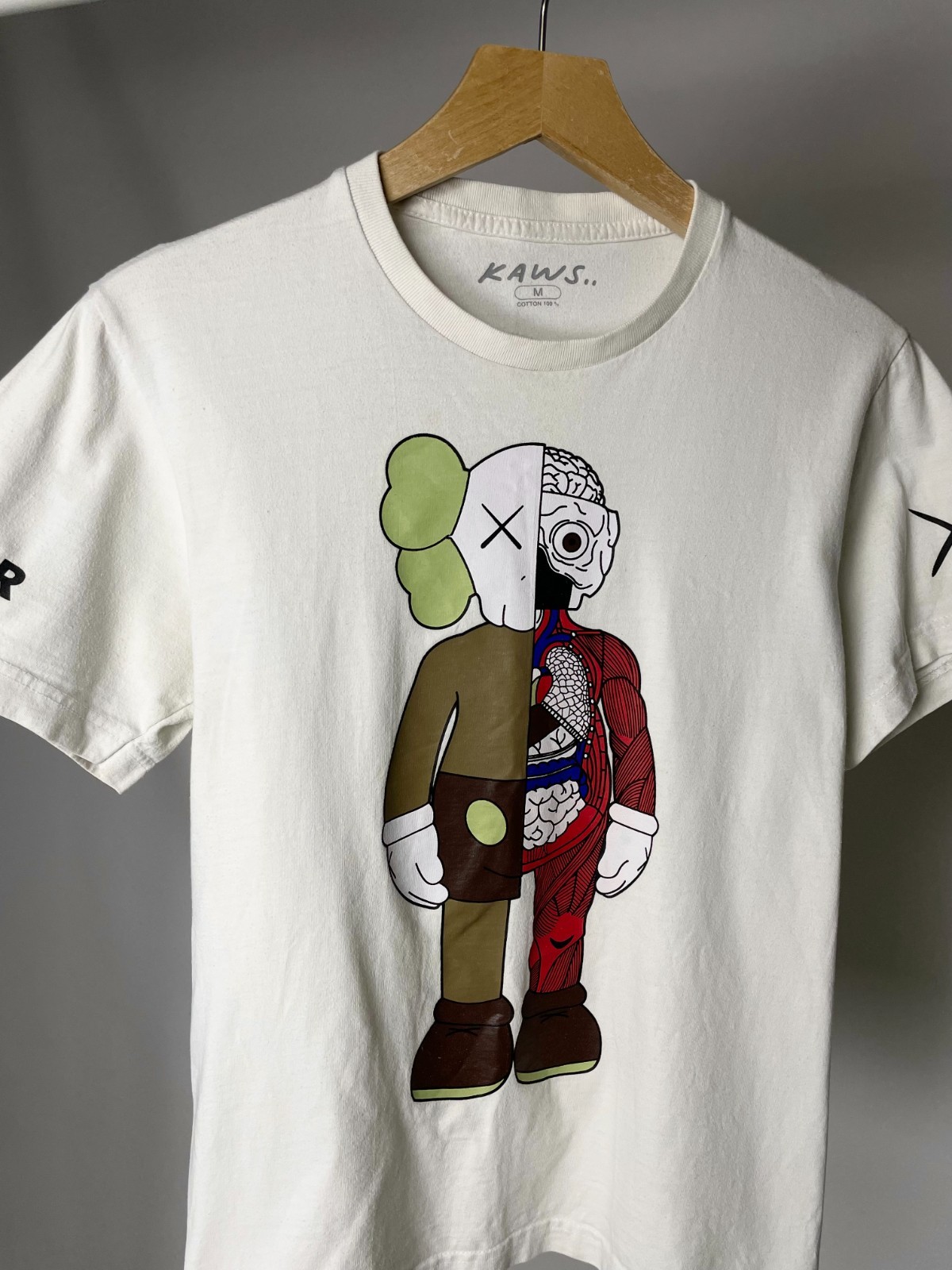Kaws Summer XX ( Size S ) Vintage Companion Supreme White Tee T Shirt