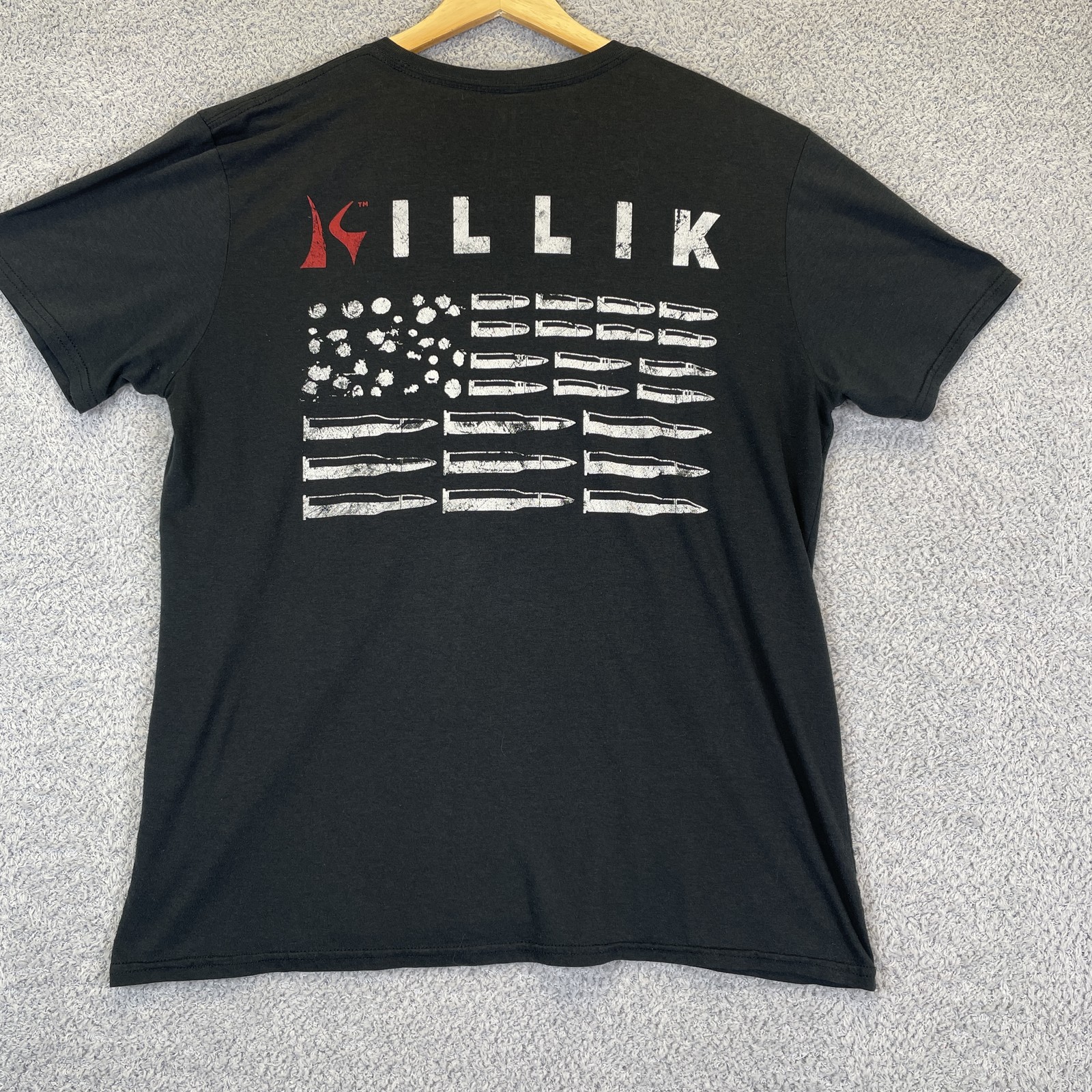 KILLIK Men&rsquo;s Black T-Shirt Size Large Short Sleeve American Flag Hunting