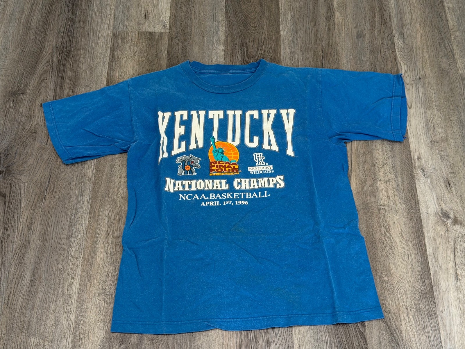 RARE VINTAGE 90&rsquo;S UK KENTUCKY WILDCATS 1996 NCAA FINAL FOUR T-SHIRT