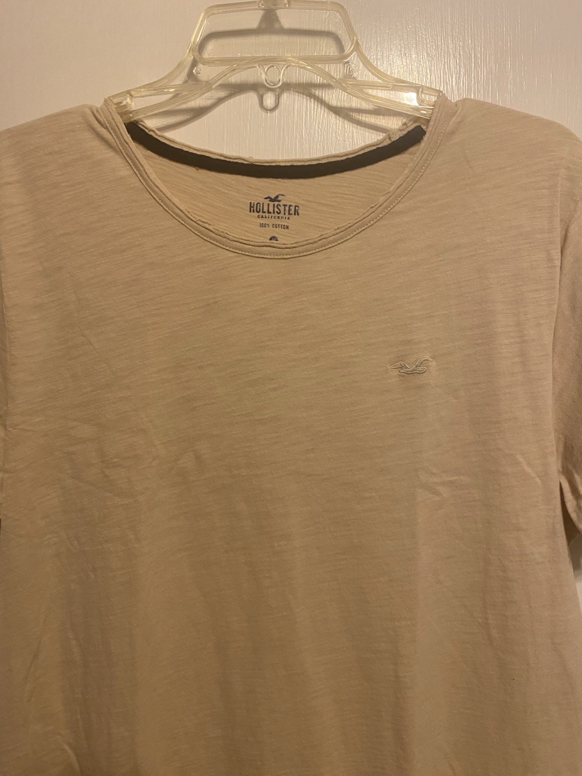 Hollister Men&rsquo;s Size Medium Heather Tan Burnout print small bird rolled hem NWOT