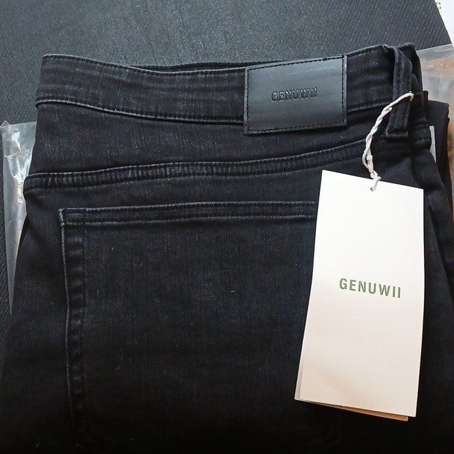 GENUWIi mens Dark black Skinny Jeans Stretch Denim Button Zip 5-Pocket