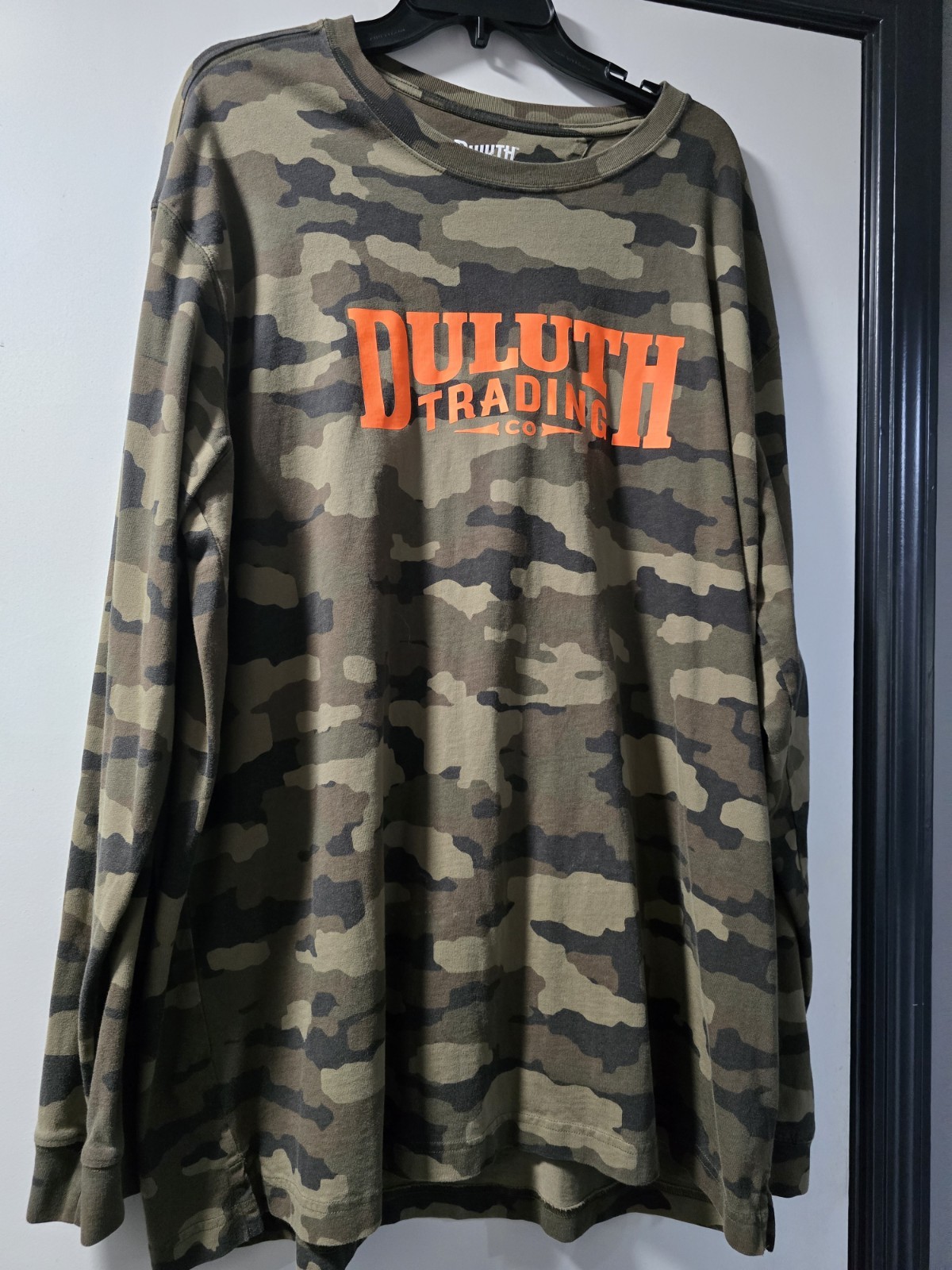tsMen&rsquo;s Longtail T Relaxed Fit LS Logo T-varies. XL AT13