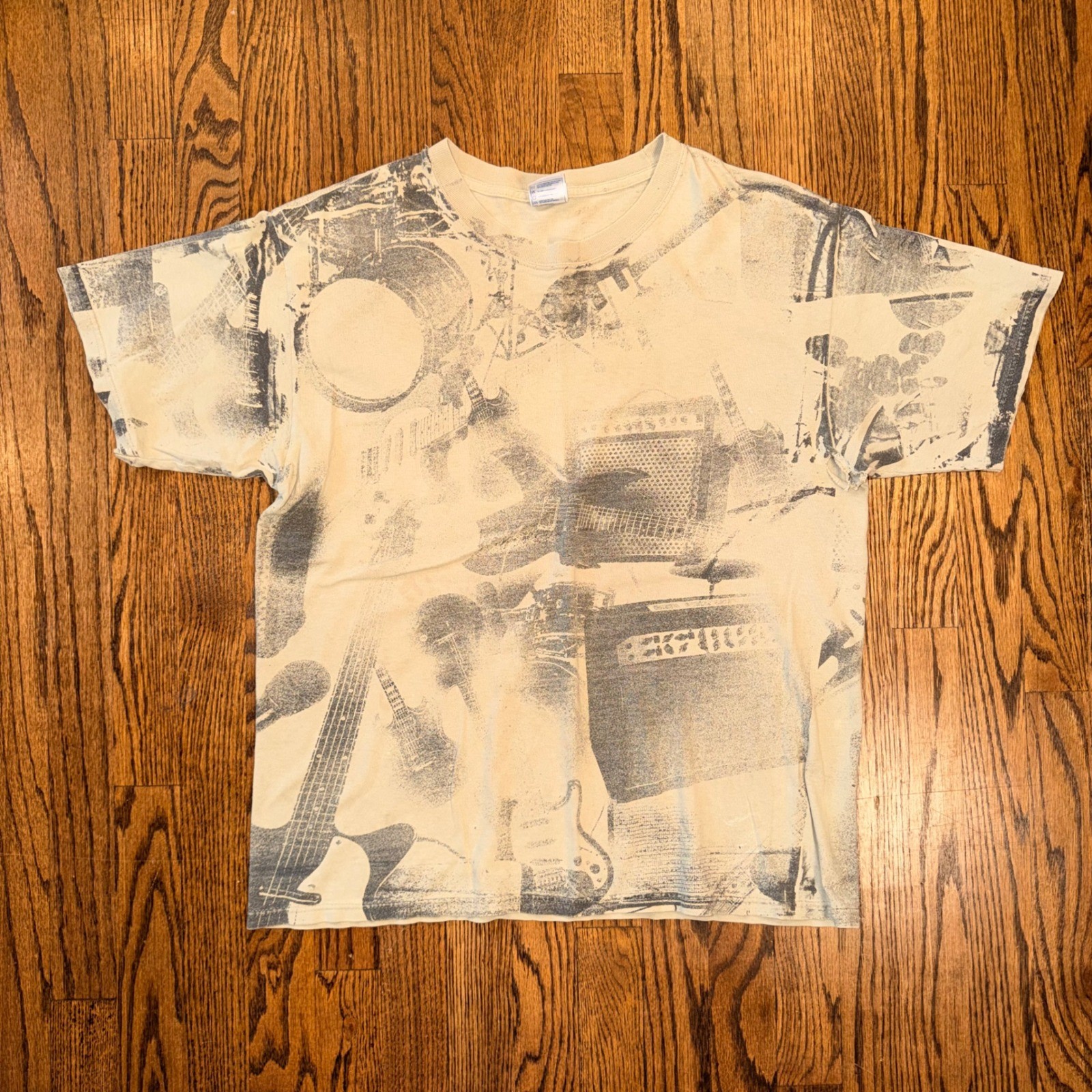 Yazbek Heavyweight All Over Print Music Instrument T-Shirt Size L Tan Distressed