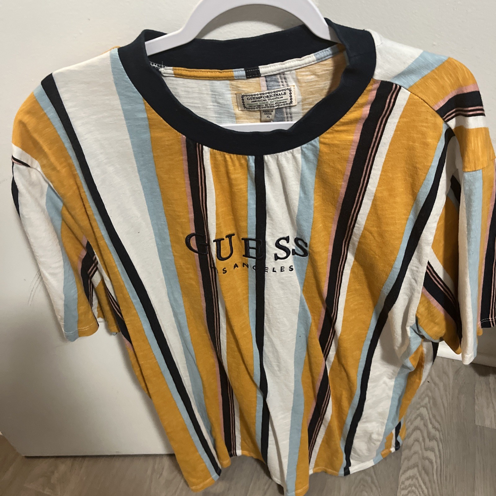 GUESS Los Angeles Men’s XL T Shirt Stripes Yellow Blue