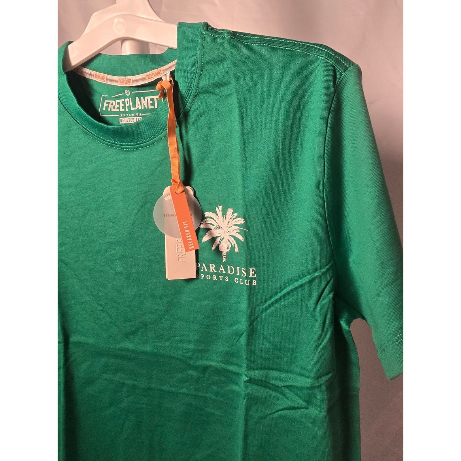 Free Planet Men&rsquo;s Paradise Sports Club Tee – Green Size L