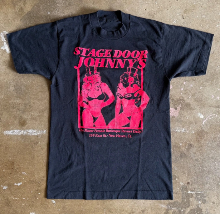 80s VINTAGE STAGE DOOR JOHNNY&rsquo;S STRIP CLUB T-SHIRT SZ S NEW HAVEN, CT DIVE BAR