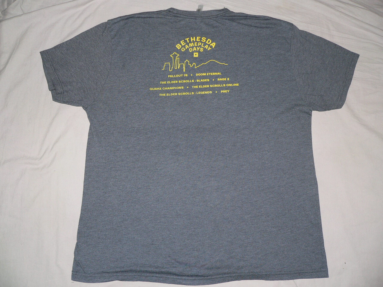 2018 PAX WEST T SHIRT XL SEATTLE BETHESDA GAMEPLAY DAYS PENNY ARCADE NERD TECH