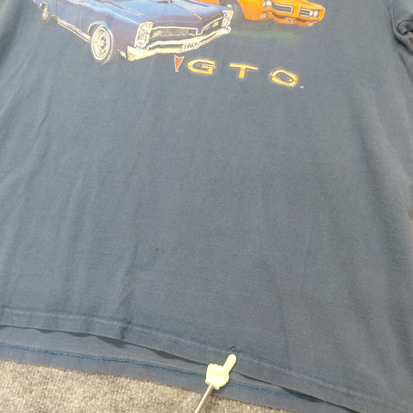 Pontiac GTO Cars T-Shirt Men&rsquo;s Size XL Blue General Motors Few Goats In The Yard