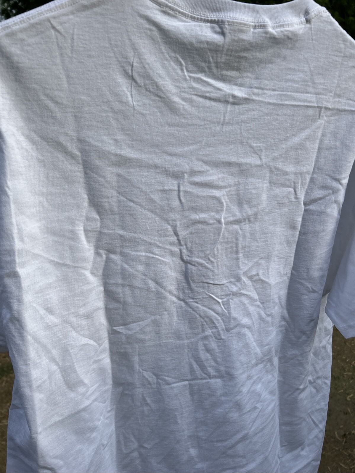 Love Sees No Color T Shirt Men’s Size Large