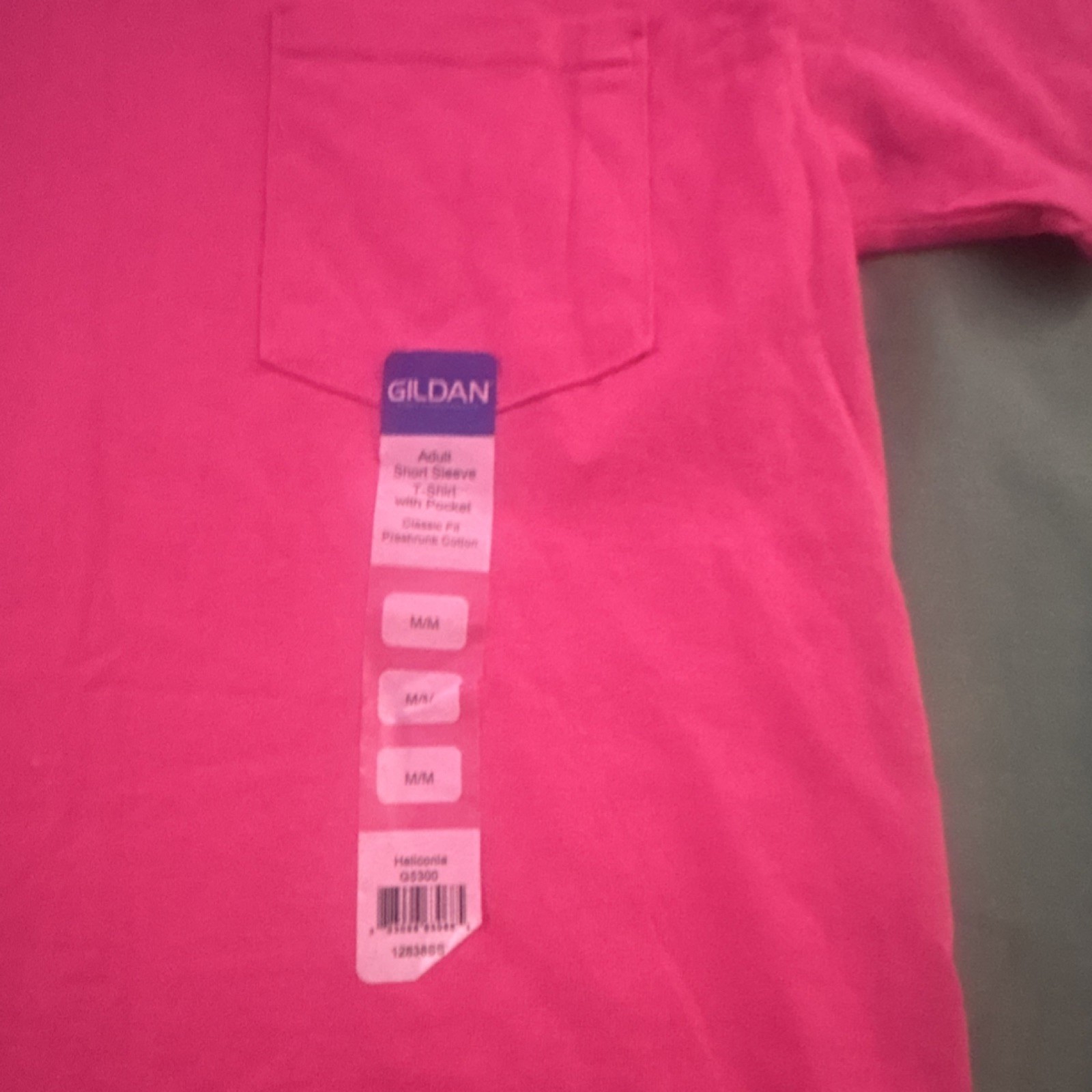 Gildan Pink Cotton Jersey Pocket Men&rsquo;s Short Sleeve Crew Neck T-Shirt Size M