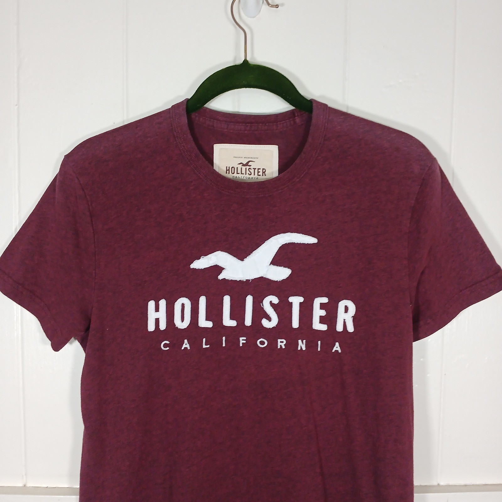 Hollister T-Shirt Mens Small Burgundy Heathered Logo Applique Short Sleeve