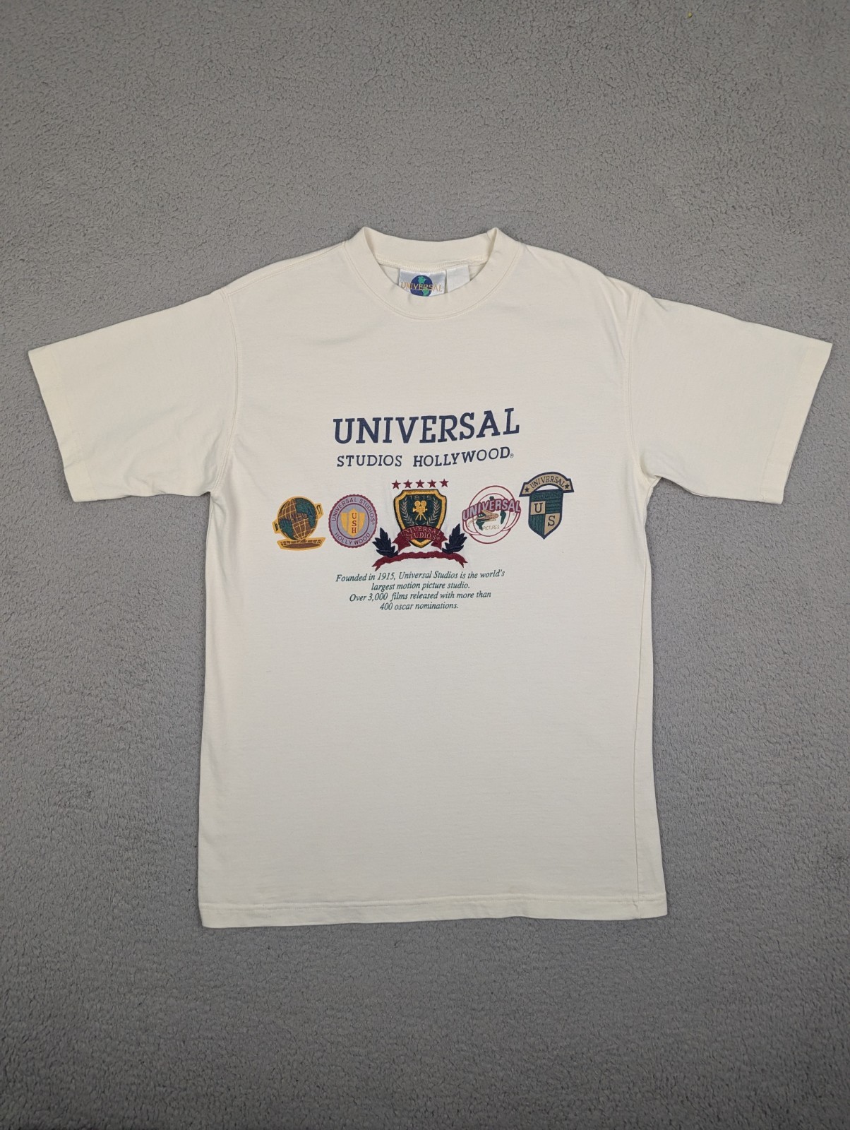Vtg 90&rsquo;s Y2K Universal Studios Hollywood Embroidered Cream T-Shirt Size M Slim