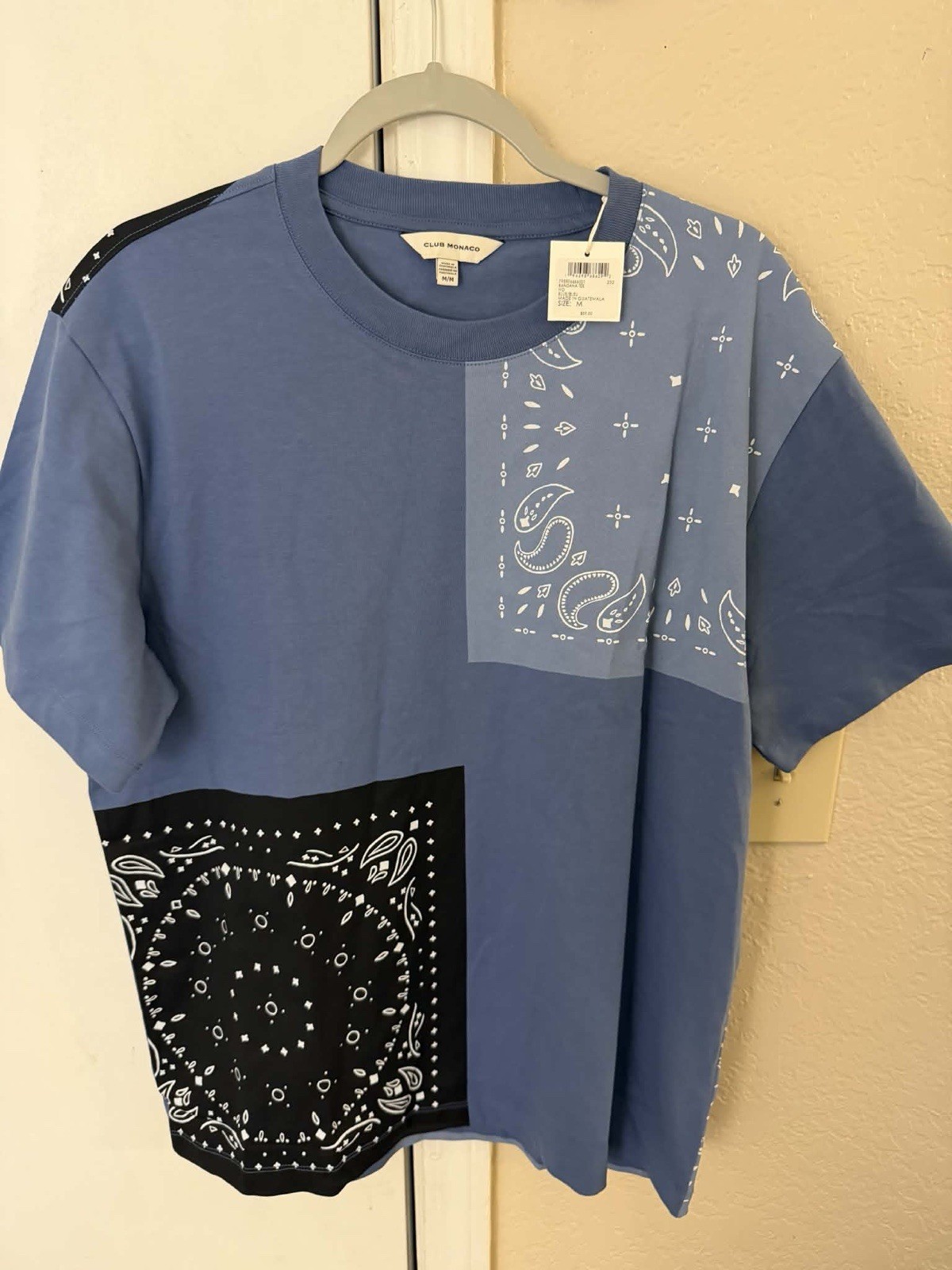Club Monaco Men&rsquo;s T-Shirt Size M Bandana Tee