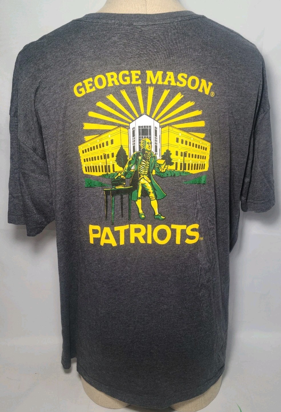 USCAPE GM George Mason Patriots Gray Two-sided Graphic T Shirt Size 2XL ~ Used